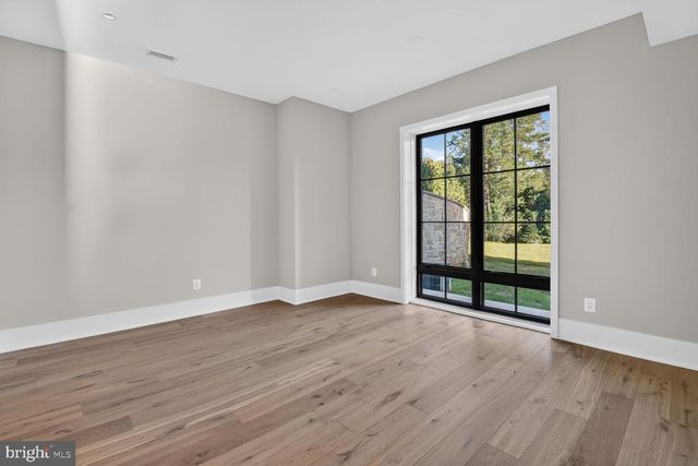 1306 BALLANTRAE CT, Mclean, VA 22101