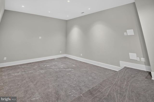 1306 BALLANTRAE CT, Mclean, VA 22101