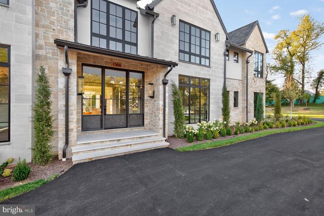 1306 BALLANTRAE CT, Mclean, VA 22101