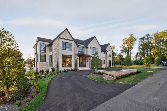 1306 BALLANTRAE CT, Mclean, VA 22101