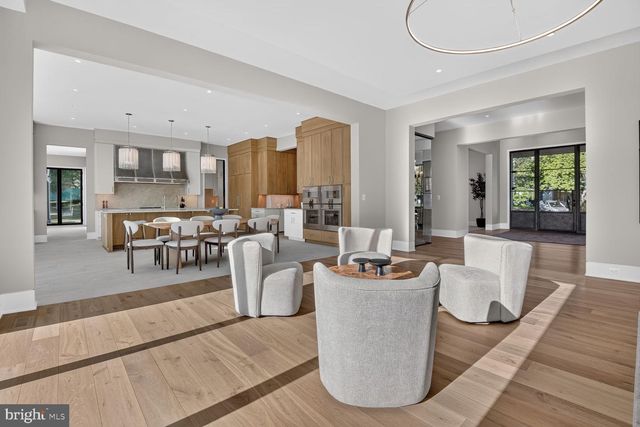 1306 BALLANTRAE CT, Mclean, VA 22101