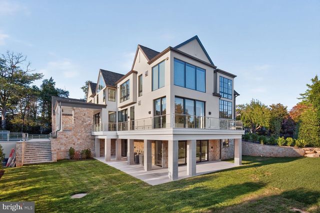 1306 BALLANTRAE CT, Mclean, VA 22101