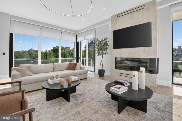 1306 BALLANTRAE CT, Mclean, VA 22101