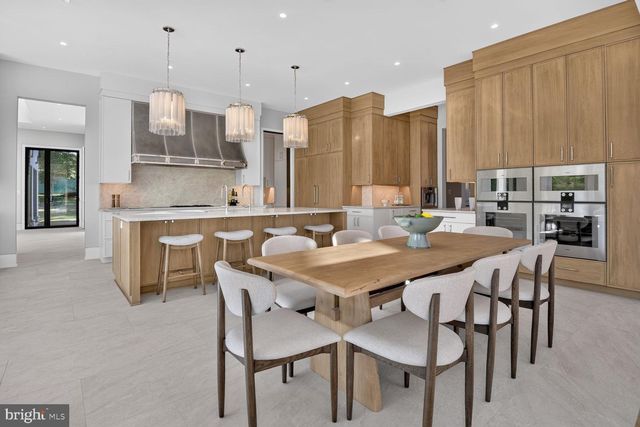 1306 BALLANTRAE CT, Mclean, VA 22101