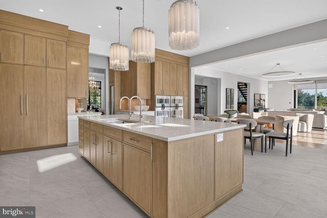 1306 BALLANTRAE CT, Mclean, VA 22101