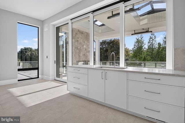 1306 BALLANTRAE CT, Mclean, VA 22101