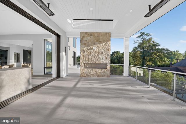 1306 BALLANTRAE CT, Mclean, VA 22101