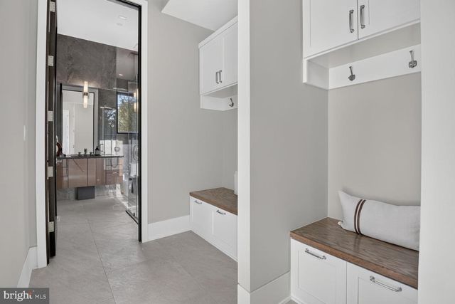 1306 BALLANTRAE CT, Mclean, VA 22101