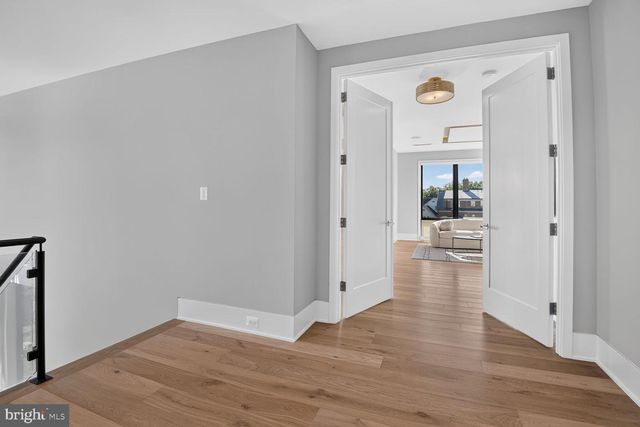 1306 BALLANTRAE CT, Mclean, VA 22101