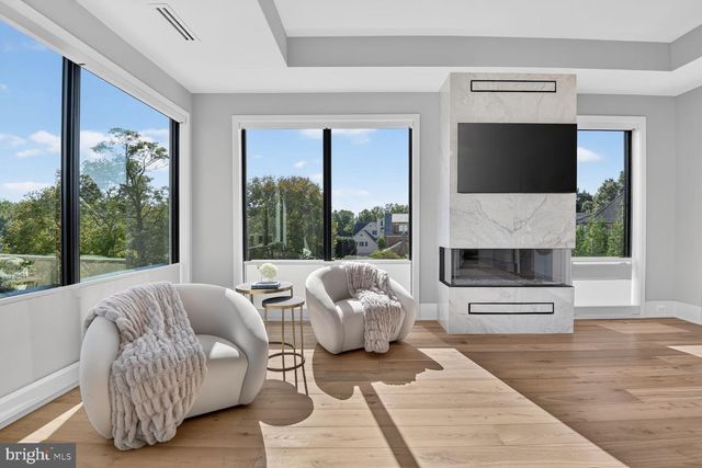 1306 BALLANTRAE CT, Mclean, VA 22101