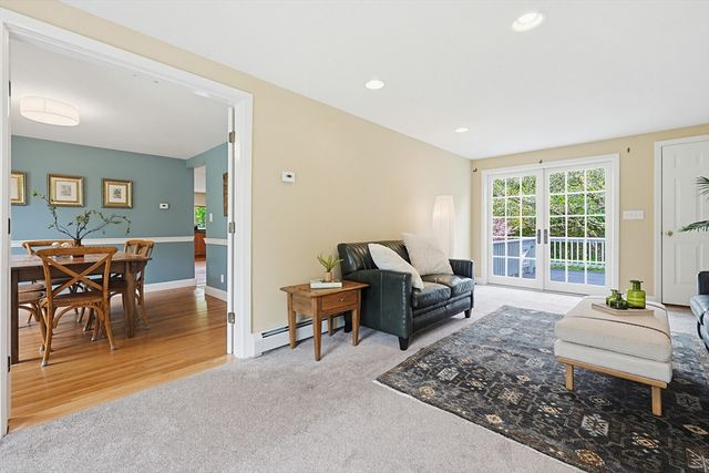 13 Lawrence Circle, Medfield, MA 02052