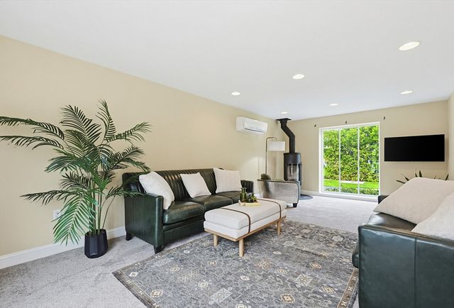13 Lawrence Circle, Medfield, MA 02052