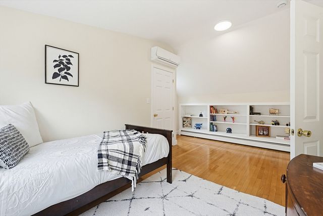 13 Lawrence Circle, Medfield, MA 02052