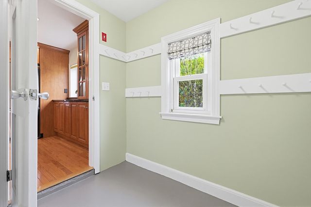 13 Lawrence Circle, Medfield, MA 02052