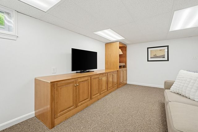 13 Lawrence Circle, Medfield, MA 02052