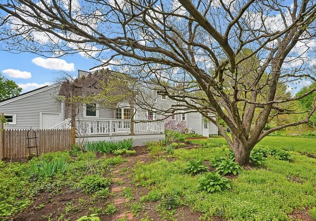 13 Lawrence Circle, Medfield, MA 02052