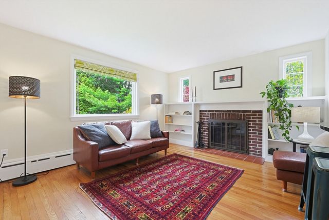 13 Lawrence Circle, Medfield, MA 02052