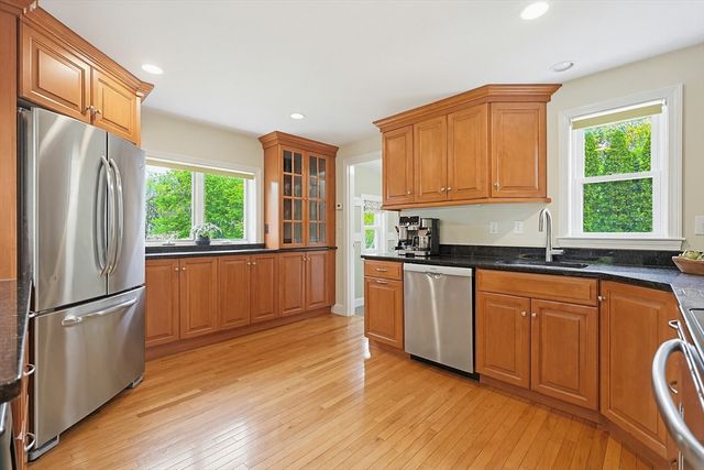 13 Lawrence Circle, Medfield, MA 02052