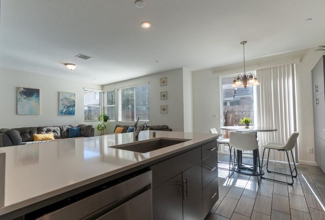 3742 Longford Way, Clovis, CA 93619