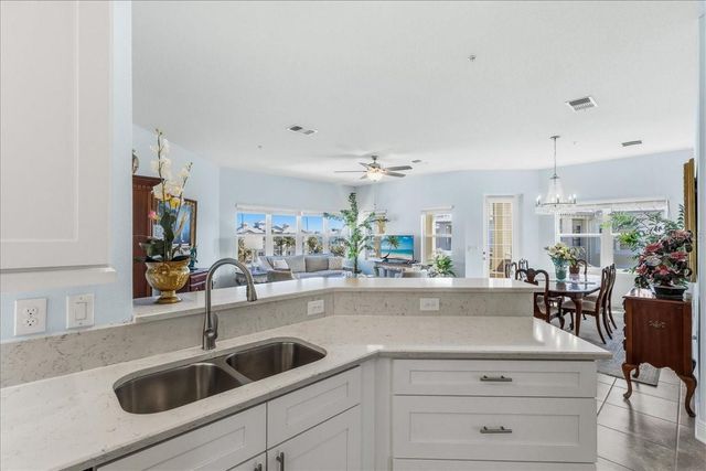 3418 79TH STREET CIRCLE W 303, Bradenton, FL 34209