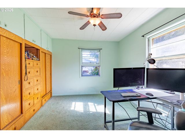 47866 W 1ST St, Oakridge, OR 97463