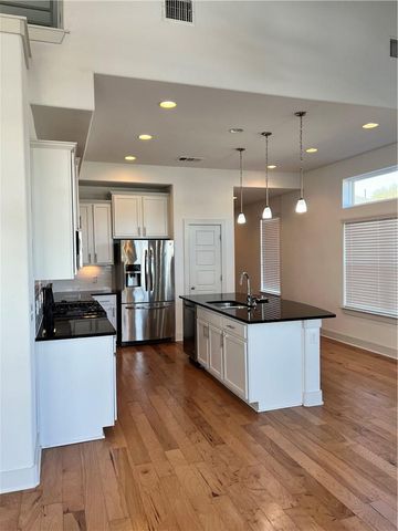 1516 Homespun RD, Austin, TX 78745