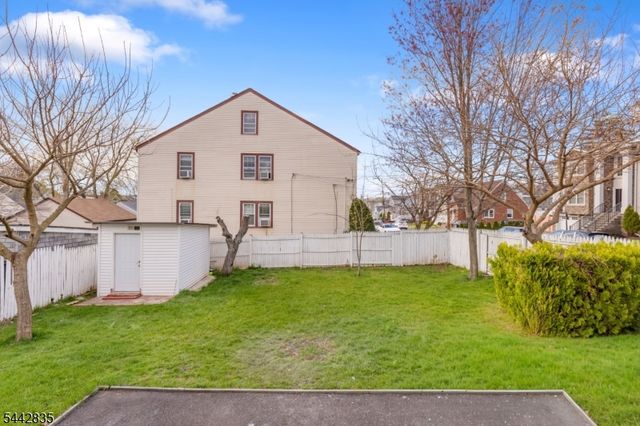 271 Outwater Ln, Saddle Brook Twp., NJ 07663