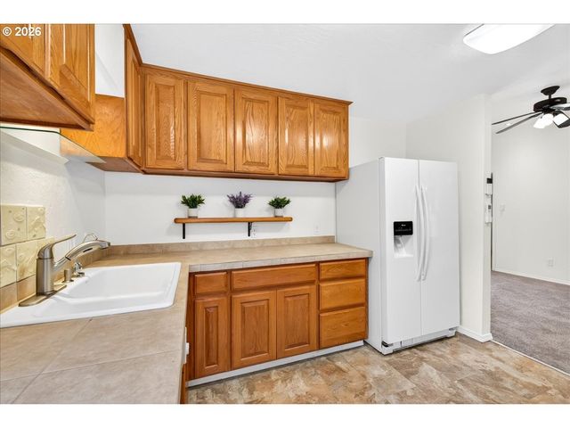 116 Ne 66TH Ave, Portland, OR 97035