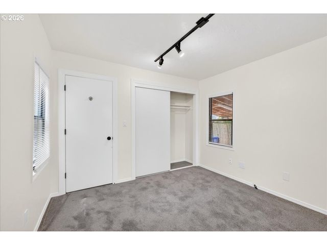 116 Ne 66TH Ave, Portland, OR 97035