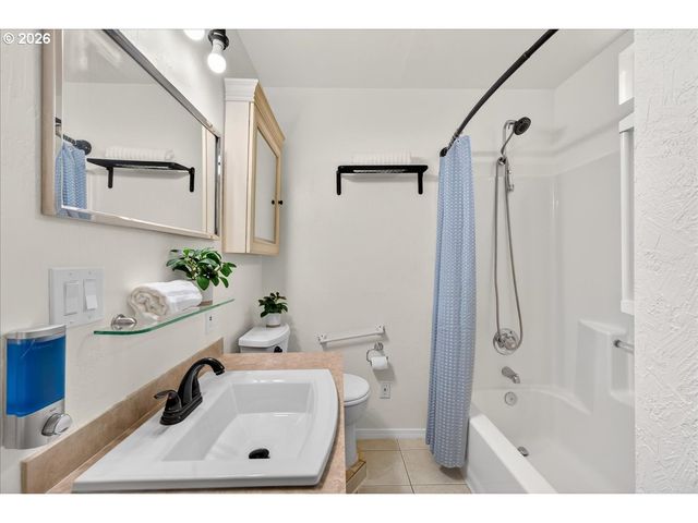 116 Ne 66TH Ave, Portland, OR 97035