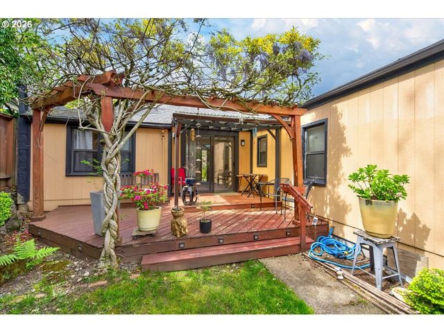 116 Ne 66TH Ave, Portland, OR 97035