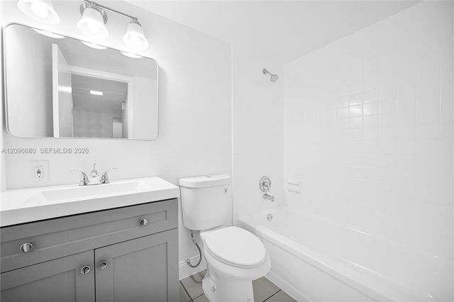 7550 Stirling Road V205, Davie, FL 33024