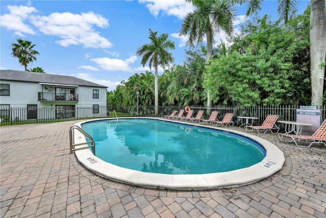 7550 Stirling Road V205, Davie, FL 33024