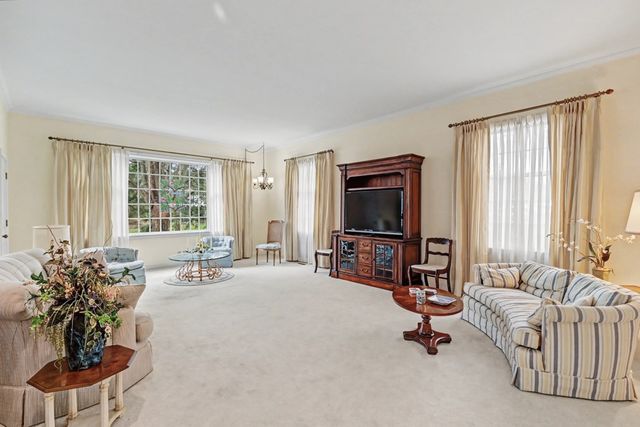 735 Courtwright Boulevard, Mansfield, OH 44907