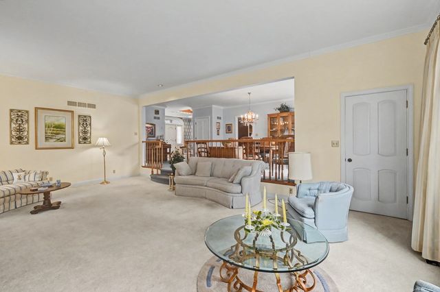 735 Courtwright Boulevard, Mansfield, OH 44907