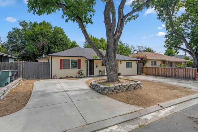 1000 Hawthorne Ave, Modesto, CA 95350