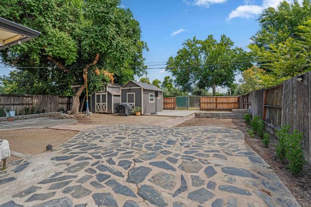 1000 Hawthorne Ave, Modesto, CA 95350