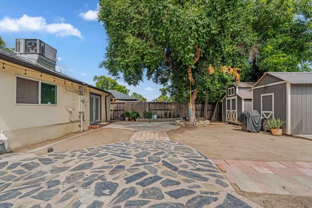 1000 Hawthorne Ave, Modesto, CA 95350