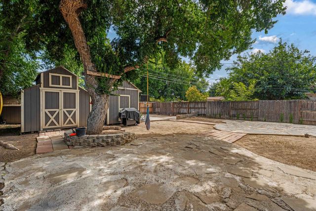 1000 Hawthorne Ave, Modesto, CA 95350