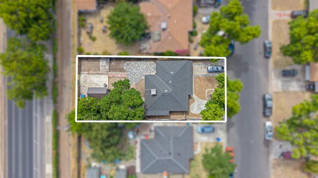 1000 Hawthorne Ave, Modesto, CA 95350