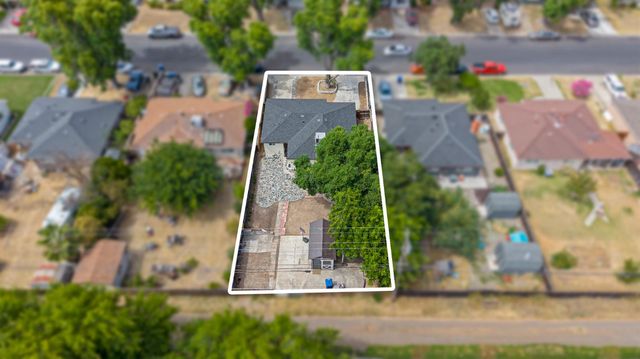 1000 Hawthorne Ave, Modesto, CA 95350