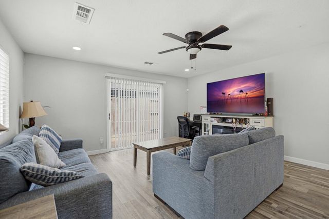 1000 Hawthorne Ave, Modesto, CA 95350