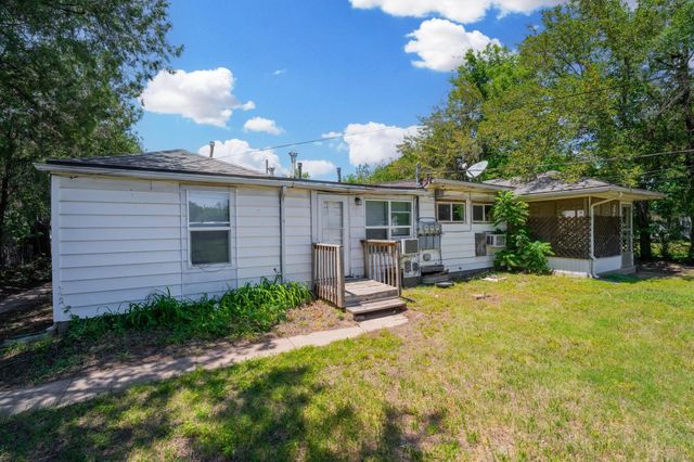 132 S Young St, Wichita, KS 67209