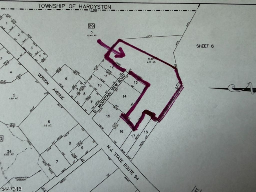 19 Mountain View St, Hamburg Boro, NJ 07419