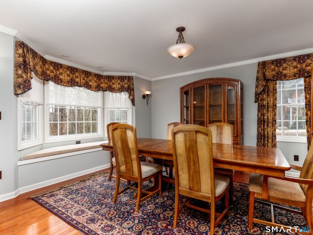 3 Lancelot Way, Hamden, CT 06518