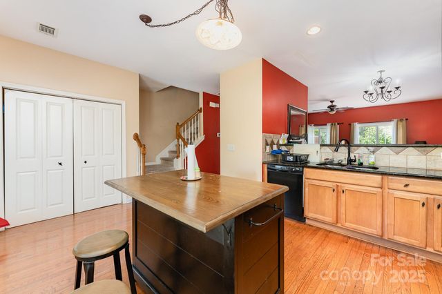 14139 Winford Lane, Charlotte, NC 28262