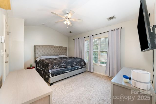 14139 Winford Lane, Charlotte, NC 28262