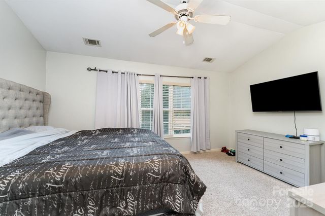 14139 Winford Lane, Charlotte, NC 28262