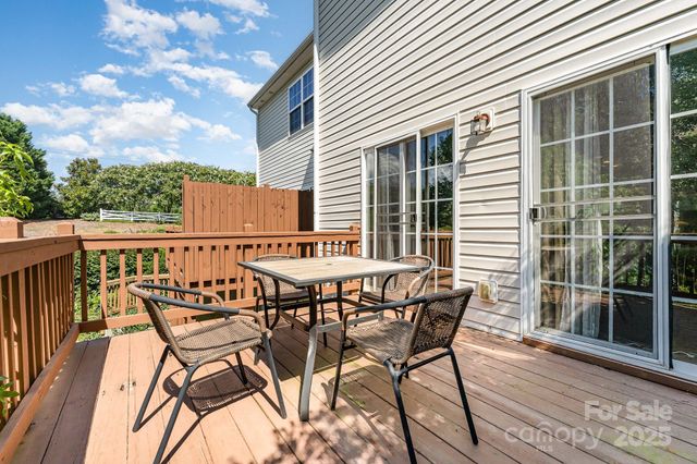 14139 Winford Lane, Charlotte, NC 28262