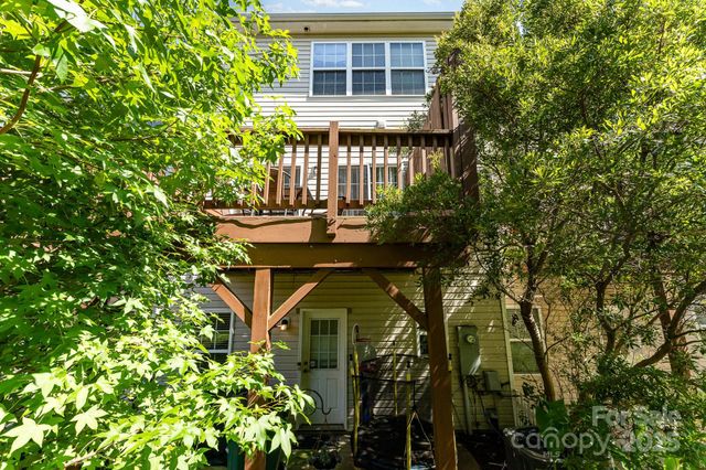 14139 Winford Lane, Charlotte, NC 28262